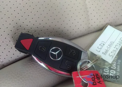 2018 Mercedes-Benz C 300 из США, поврежденный, VIN 55SWF4JB5JU272027